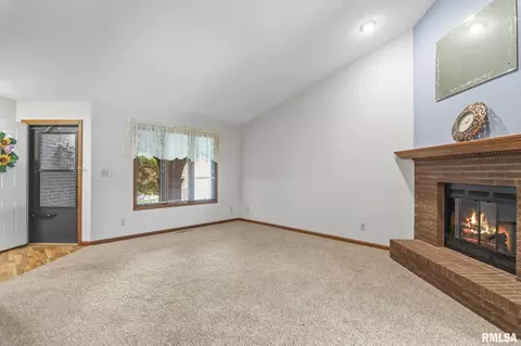 121 Calvin Ave, Springfield, IL 62704 photo 5