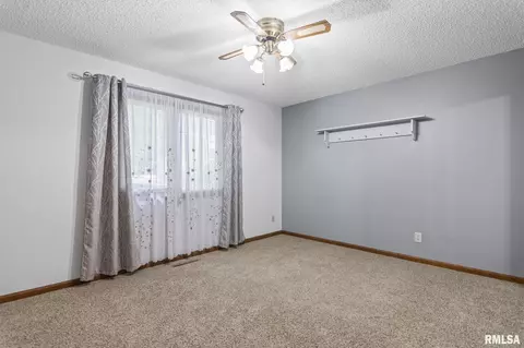 121 Calvin Ave, Springfield, IL 62704 photo 16