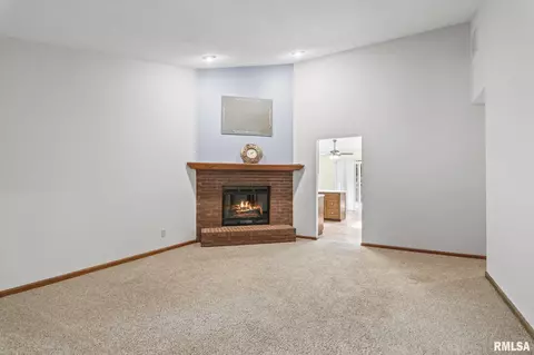 121 Calvin Ave, Springfield, IL 62704 photo 8