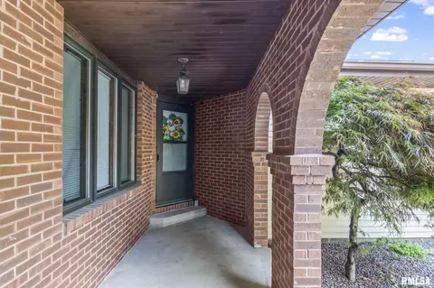 121 Calvin Ave, Springfield, IL 62704 photo 4