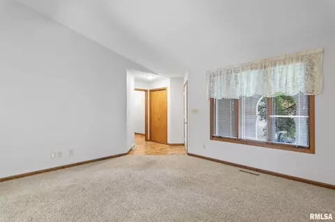 121 Calvin Ave, Springfield, IL 62704 photo 7