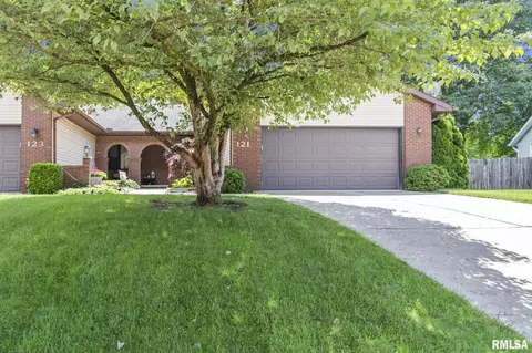 121 Calvin Ave, Springfield, IL 62704 photo 3