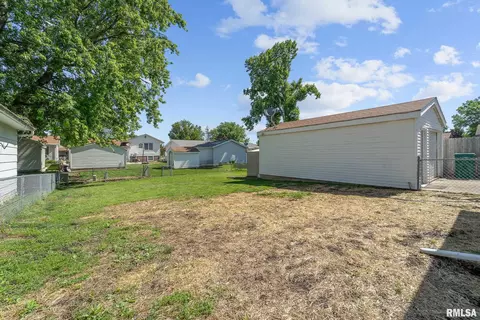 3005 Selkirk Rd, Springfield, IL 62702 photo 4