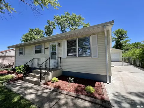 2120 Stonehenge Rd, Springfield, IL 62702 photo 3