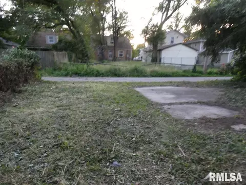 2537 S 10th St, Springfield, IL 62703 photo 16