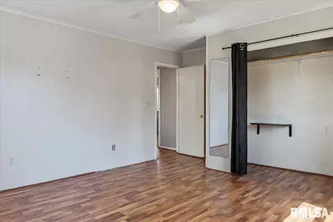 Bedroom - 3244 E Carpenter St, Springfield, IL 62702 photo 3 of 7