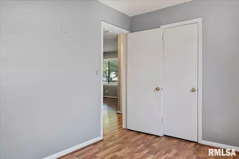 Bedroom - 3244 E Carpenter St, Springfield, IL 62702 photo 5 of 7