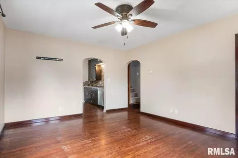 3312 S Spring St, Springfield, IL 62703 photo 3
