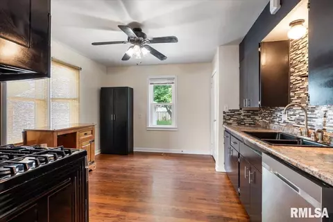 3312 S Spring St, Springfield, IL 62703 photo 6