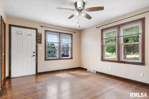 3312 S Spring St, Springfield, IL 62703 photo 5