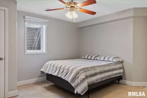 Bedroom - 3516 Tamarak Dr, Springfield, IL 62712 photo 11 of 11