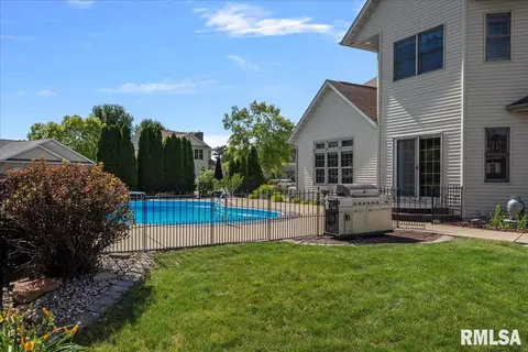 Exterior - 3516 Tamarak Dr, Springfield, IL 62712 photo 3 of 4
