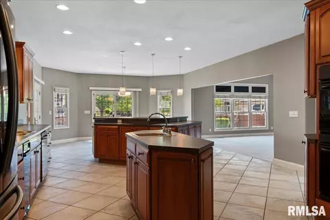 Kitchen - 3516 Tamarak Dr, Springfield, IL 62712 photo 7 of 7
