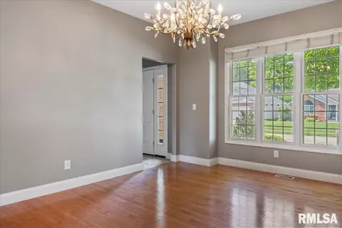 Living - 3516 Tamarak Dr, Springfield, IL 62712 photo 6 of 10