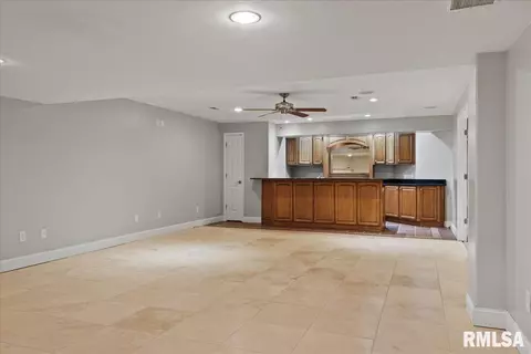 Living - 3516 Tamarak Dr, Springfield, IL 62712 photo 9 of 10