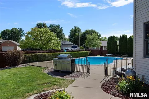 Exterior - 3516 Tamarak Dr, Springfield, IL 62712 photo 4 of 4