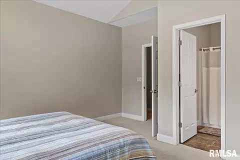 Bedroom - 3516 Tamarak Dr, Springfield, IL 62712 photo 8 of 11