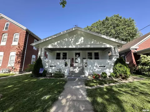 612 N 13th St, Quincy, IL 62301