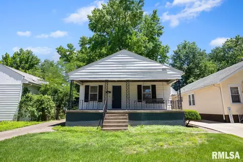 2004 S Holmes, Springfield, IL 62704