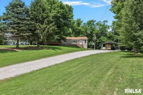 6127 State Route 123, Pleasant Plains, IL 62677