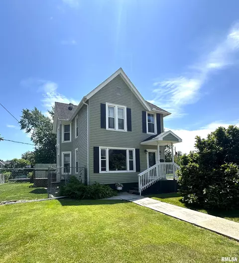 1024 E Brooks St, Galesburg, IL 61401