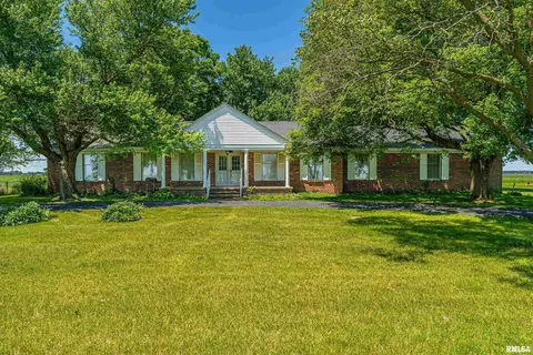 17478 N County Road 3700 E, San Jose, IL 62682