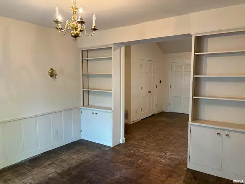 2106 Cherry Rd, Springfield, IL 62704 photo 9