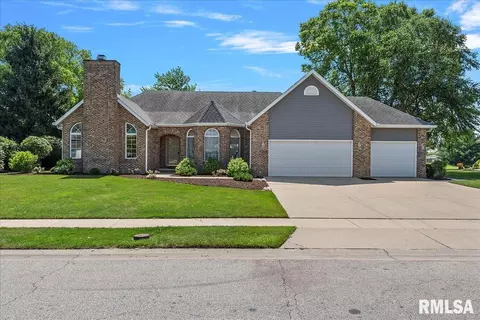 3104 Panther Creek Dr, Springfield, IL 62711