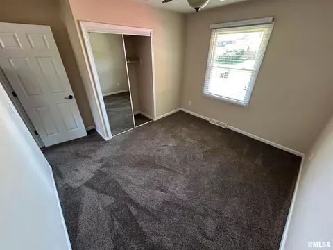 3029 E Griffiths Ave, Springfield, IL 62702 photo 8
