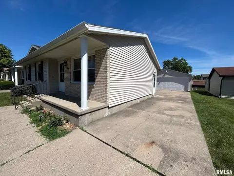 3029 E Griffiths Ave, Springfield, IL 62702 photo 3