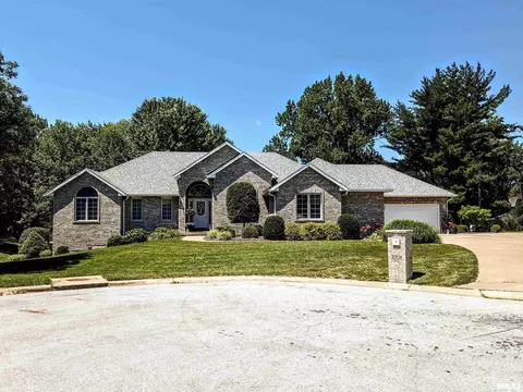 2701 Cheswick Rd, Quincy, IL 62301