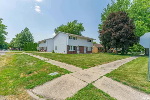 401 S Butler St, Lincoln, IL 62656