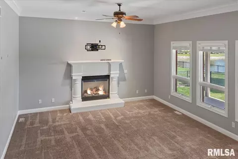 Living - 2308 Connie Dr, Springfield, IL 62704 photo 3 of 8