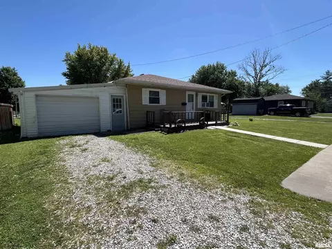 520 E Jackson St, Virden, IL 62690 photo 12