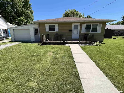 520 E Jackson St, Virden, IL 62690 photo 13