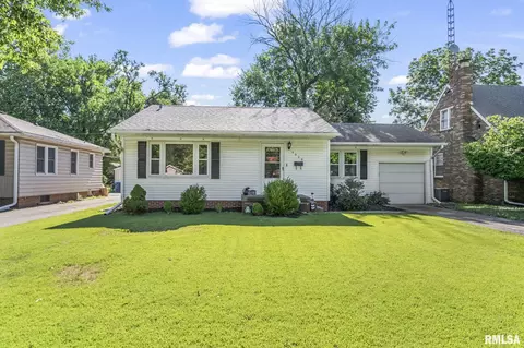 2528 S Walnut St, Springfield, IL 62704