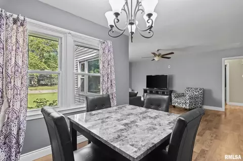 Dining - 2528 S Walnut St, Springfield, IL 62704 photo 1 of 1