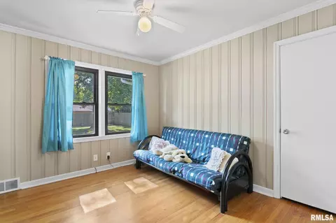 Bedroom - 2528 S Walnut St, Springfield, IL 62704 photo 5 of 6