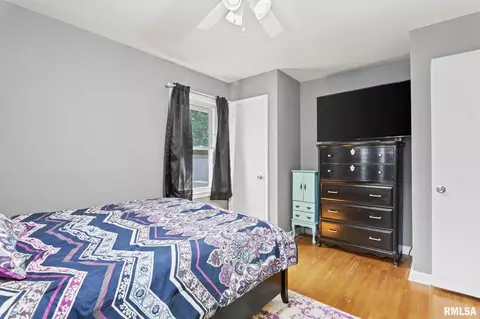 Bedroom - 2528 S Walnut St, Springfield, IL 62704 photo 3 of 6
