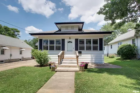 1423 Monroe St, Quincy, IL 62301