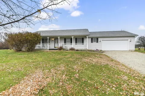 275 W Glenarm Rd, Glenarm, IL 62536