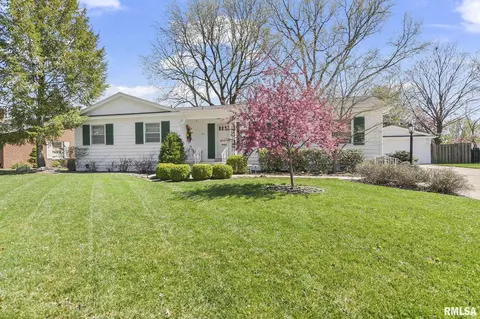 22 Inverness Rd, Springfield, IL 62704