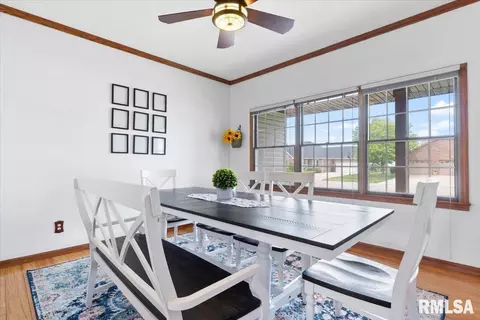 Dining - 520 Teal Dr, Chatham, IL 62629 photo 2 of 3
