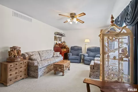 28 Longbow Ln, Springfield, IL 62704 photo 6