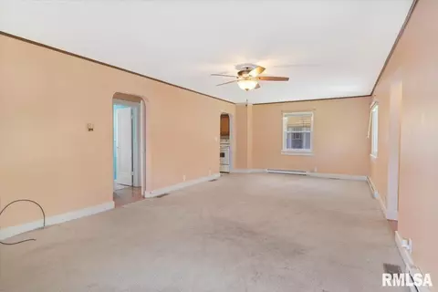 Living - 2424 S 6th St, Springfield, IL 62703 photo 3 of 4