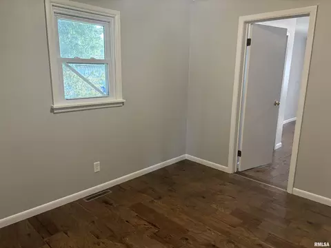 828 N Ohio St, Springfield, IL 62702 photo 6