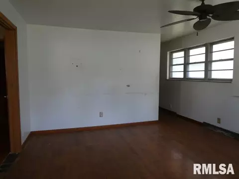2228 Grandview Ave, Springfield, IL 62702 photo 3
