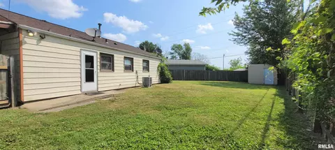 Exterior - 26 Ridge Ct, Springfield, IL 62703 photo 1 of 4