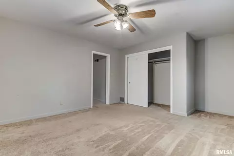 3026 S 3rd St, Springfield, IL 62703 photo 17