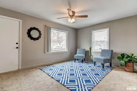 3026 S 3rd St, Springfield, IL 62703 photo 3